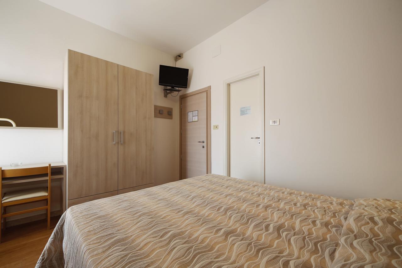 Hotel Susanna Rimini Phòng bức ảnh