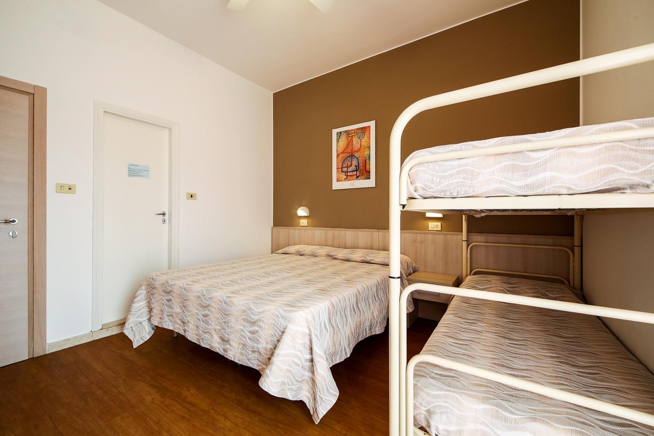 Hotel Susanna Rimini Ngoại thất bức ảnh
