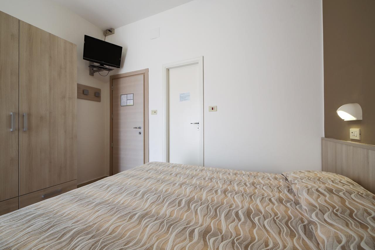 Hotel Susanna Rimini Phòng bức ảnh