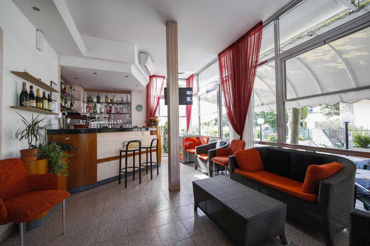 Hotel Susanna Rimini Ngoại thất bức ảnh